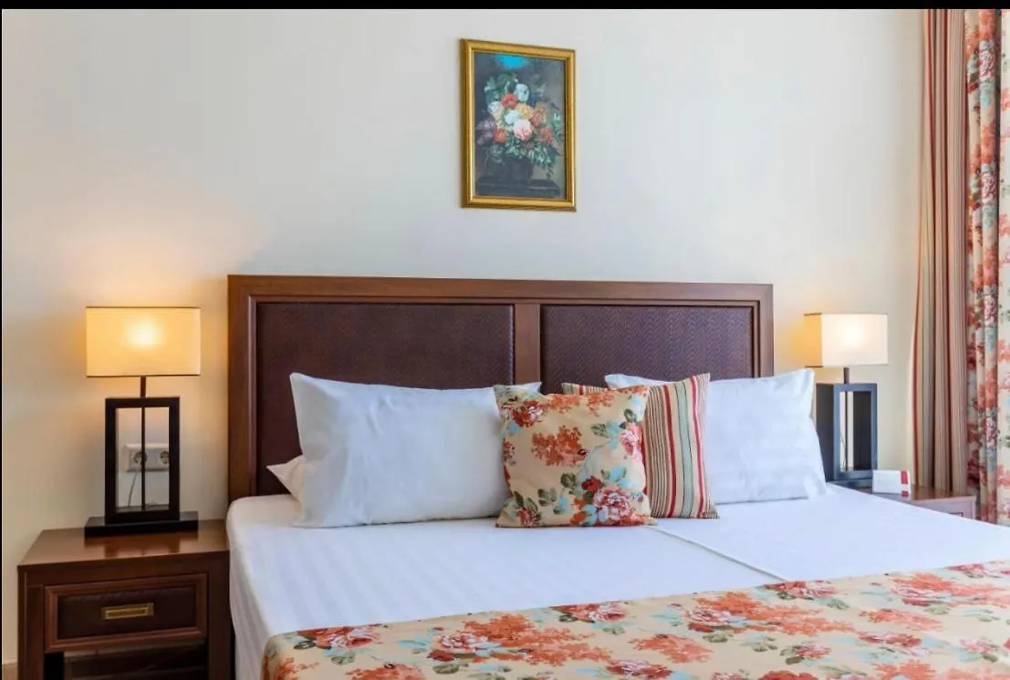 Muekemmel Tatil Yeri Поморие Апартаменты